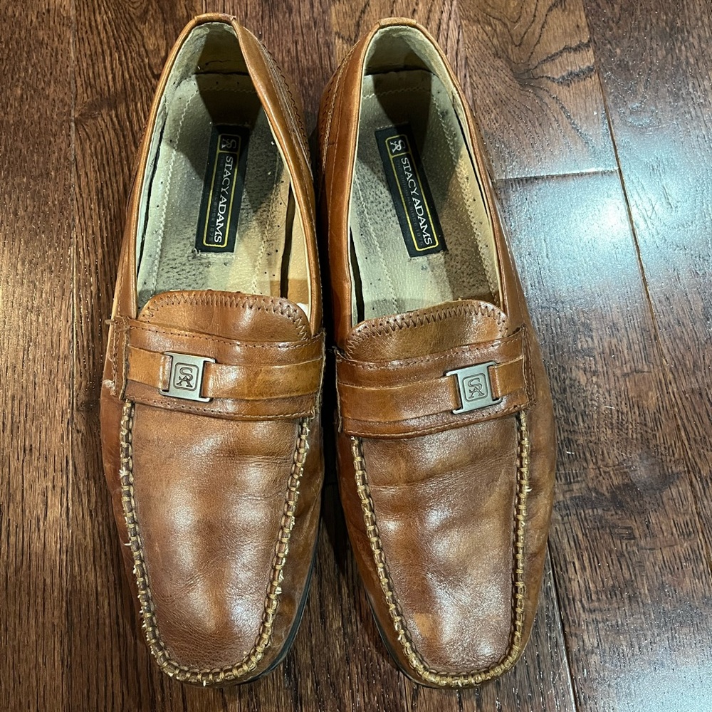 GUC Stacy Adams leather loafers